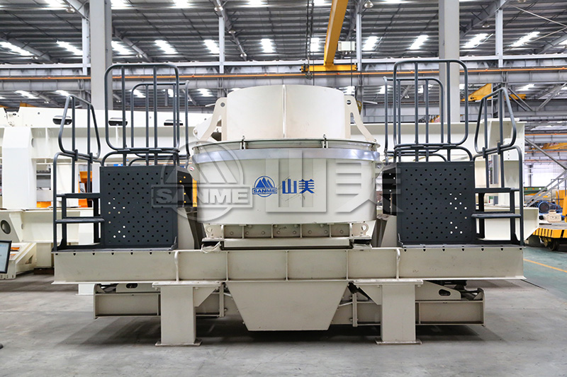 制砂機出砂率低是什么原因?qū)е碌模? /> 
</p>
<h2>
	  制砂機出砂率低是什么原因?qū)е碌模?
</h2>
<br />
  <strong>一、<a href='http://www.koreanpx.cn/application/aggregate/Manufactured-sand.html' title='機制砂' target='_blank'>機制砂</a>處理物料的硬度：</strong><br />
<br />
  礦物石在生產(chǎn)過程中礦石的本身硬度成為了破碎難度的關(guān)鍵因素。礦石硬度越大密度越大，所以就越難破碎，破碎生產(chǎn)效率越低，也會對設(shè)備的磨損越大，不僅會影響制砂機的生產(chǎn)量，還會對設(shè)備造成磨損。所以，物料要選擇硬度適中的。<br />
<br />
  <strong>二、制砂物料的粘結(jié)度：</strong><br />
<br />
  物料的粘度越大，就更容易黏結(jié)在制砂機上面。黏度高的物料黏結(jié)在制砂機內(nèi)壁上，會非常影響制砂機的生產(chǎn)效率。所以，物料在選擇時，選擇物料黏度較小的物料。<br />
<br />
  <strong>三、物料的含水量：</strong><br />
<br />
  物料的含水量較大時，容易沾黏在設(shè)備的內(nèi)壁，并且在物料進料的過程中很容易會導(dǎo)致制砂機堵塞，從而導(dǎo)致制砂機的生產(chǎn)能力，影響到制砂機的正常運行。所以，當(dāng)我們在選擇物料時，要控制物料的含水量。要是物料的濕度比較大，可以經(jīng)過風(fēng)吹日曬來盡量降低物料中的含水量。<br />
<p>
	<br />
</p>
<p style=